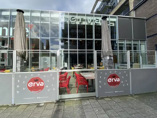 Erva Café Restaurant in Winkelcentrum Banne Centrum